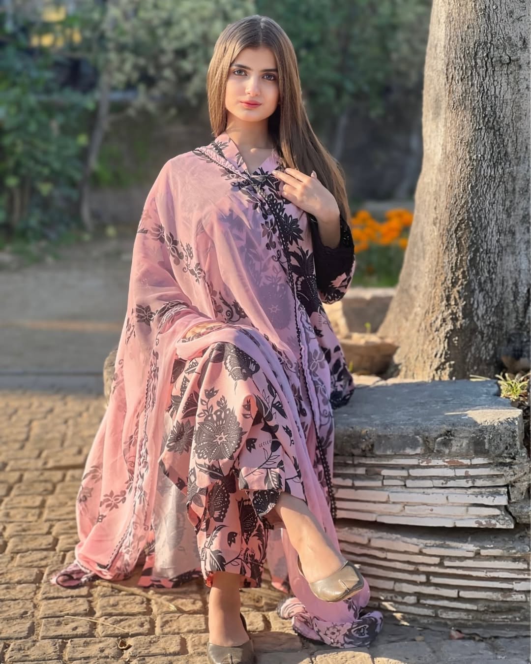 Grace and Comfort – Premium Lawn Outfit | WDR-100